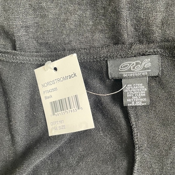 Roffe Accessories Black Lightweight Cover Up - Picture 4 of 4